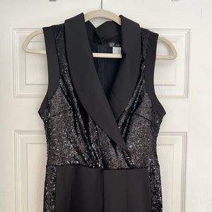 VENUS Sequin Tuxedo 
dazzling surplice-style jumpsuit